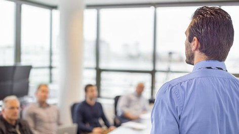Curso de Actualización en Administración y Organización de Empresas Curso de Actualización en Administración y Organización de Empresas