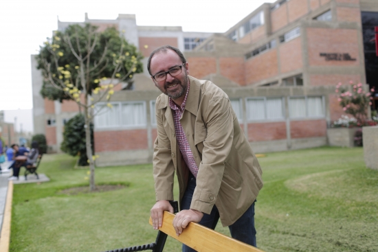 Para Fred Rohner, profesor del Departamento de Humanidades, Pinglo es el primer referente claro y masivo en la formación de la música criolla .