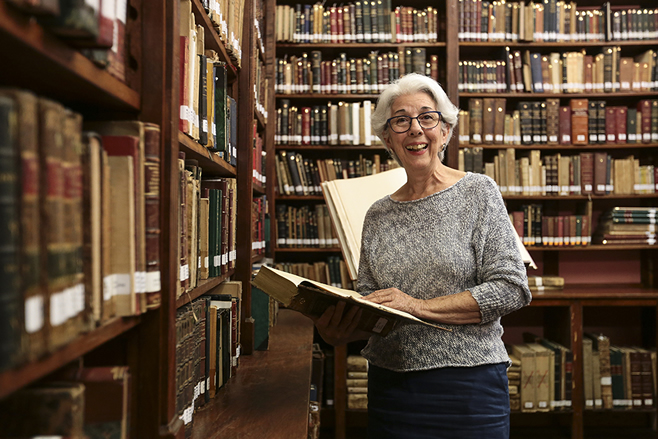 BIBLIOTECA CON HISTORIA